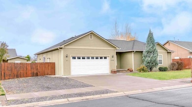 5148 Briana Dr, Klamath Falls, OR 97603 - photo 2