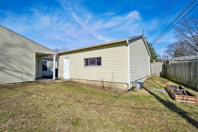 36-web-or-mls-7463-smithfield-ave
