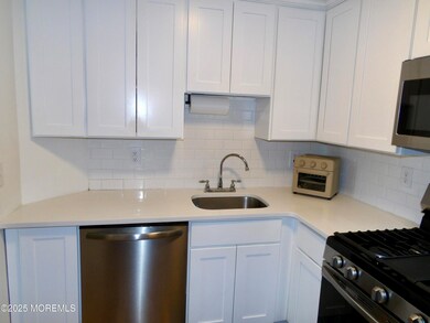 357 Sequoia Ct, Howell, NJ 07731 - photo 4