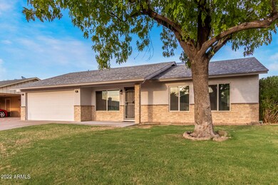 CURB APPEAL w/LARGE TREE!