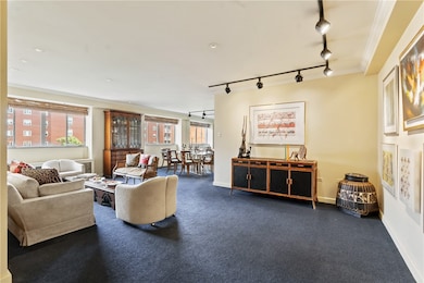 Park Plaza unit 612, Oakland, PA 15213 - photo 6