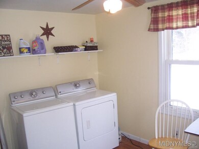 Main Floor Laundry/Utility