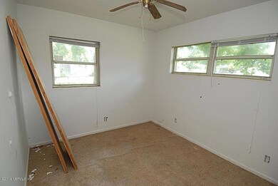 7504 Canaveral Rd, Jacksonville, FL 32210 - photo 4