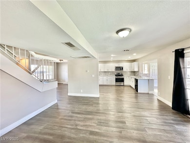 4067 Arrowood Dr, Las Vegas, NV 89147 - photo 6