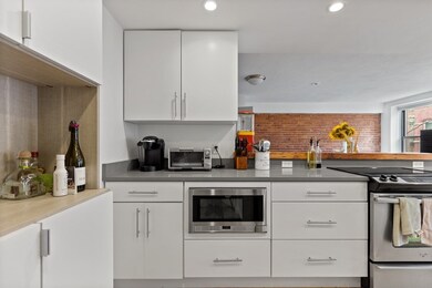 117 Fulton St unit 2, Boston, MA 02109 - photo 6