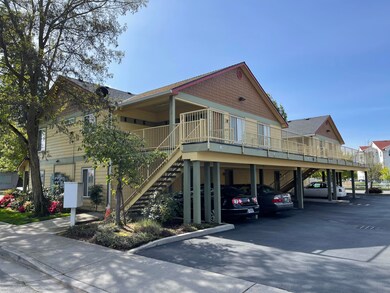 902 SW 5th St, Grants Pass, OR 97526 - photo 5