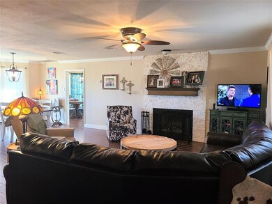 3801 J e Woody Rd, Springtown, TX 76082 - photo 5