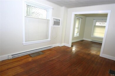 536 Maple St, Bethlehem, PA 18018 - photo 4