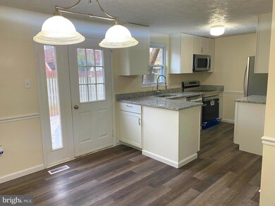 19124 Partridge Wood Dr, Germantown, MD 20874 - photo 6