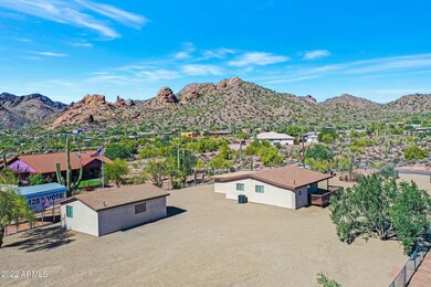 937 E Saddle Butte St-34