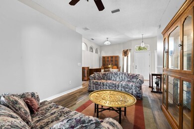 1655 Highland View Ct-8
