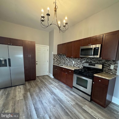 532 Windsor St, Reading, PA 19601 - photo 4