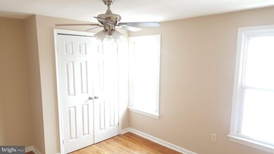 25 W 4th St, Pottstown, PA 19464 - photo 2