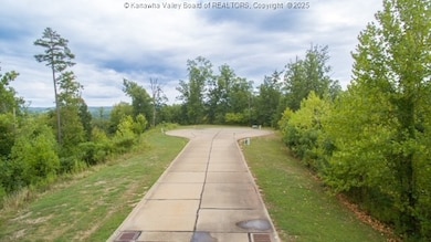 135 Oakview Rd, South Charleston, WV 25309 - photo 4