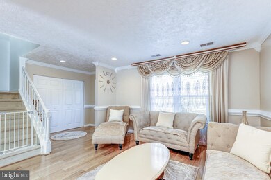 9095 Wharton Ct, Manassas, VA 20110 - photo 4