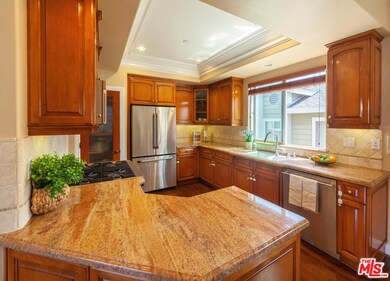 2417 Carnegie Ln unit B, Redondo Beach, CA 90278 - photo 4