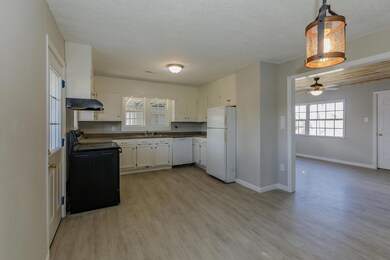 Kitchen / Dining