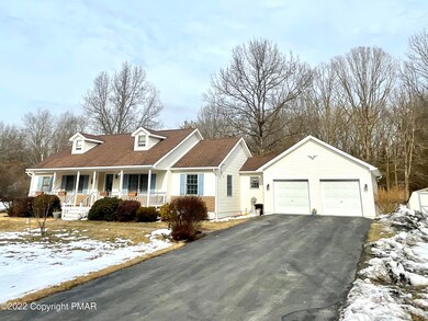 576 Adie Dr, Effort, PA 18330 - photo 3