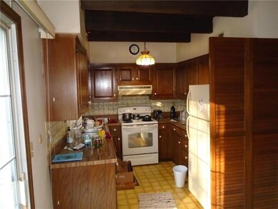 10149 Edelweiss Cir, Shawnee, KS 66203 - photo 7