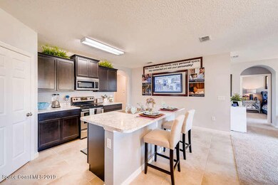 Cali-small-005-5-Kitchen-666x445-72dpi