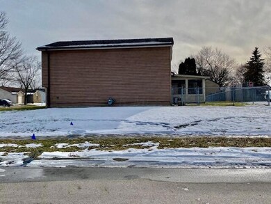Side view facing Brayton