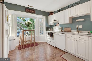 1497 Lowell Ct, Crofton, MD 21114 - photo 5