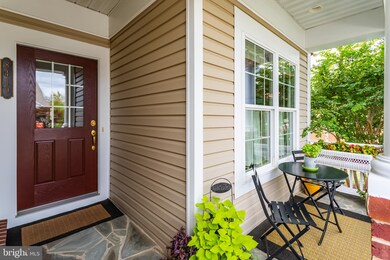 8419 Stargazer Lily Ct, Lorton, VA 22079 - photo 4