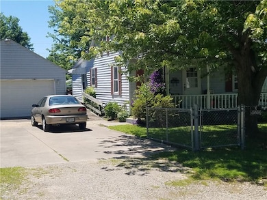 4362 Laurel Rd, Lorain, OH 44055 - photo 3