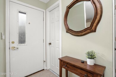 45 Ettl Ln unit 503, Greenwich, CT 06831 - photo 2