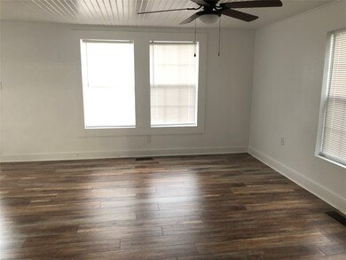 504 Percival St unit B, Tomball, TX 77375 - photo 4