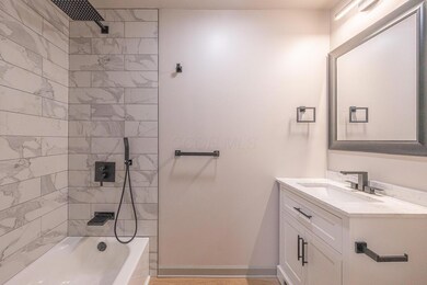 807 E Paint St - 33