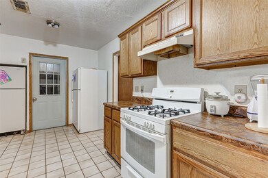 6926 Peyton St, Houston, TX 77028 - photo 7