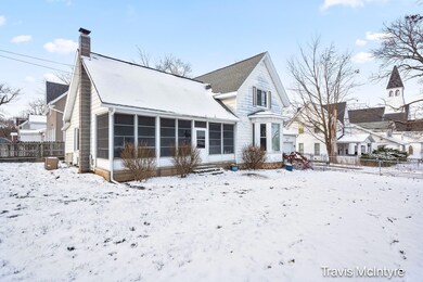 415 S Franklin St, Greenville, MI 48838 - photo 3