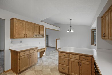 11189 69th Place N, Maple Grove, MN 55369 - photo 5