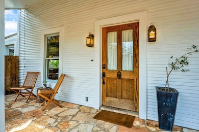 411 W Burbank St, Fredericksburg, TX 78624 - photo 5