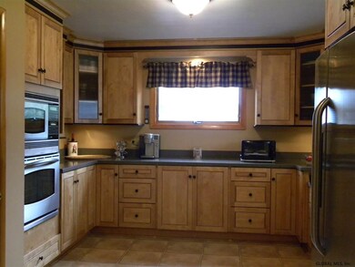 51 Northgate Dr, Albany, NY 12203 - photo 3