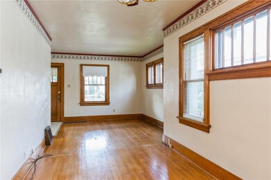 1630 Hinkley Ave NW, Cedar Rapids, IA 52405 - photo 4