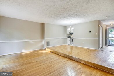 18709 Winding Creek Place, Germantown, MD 20874 - photo 6