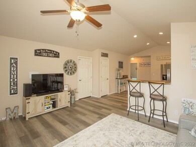 8614 S 261st East Ave, Broken Arrow, OK 74014 - photo 4