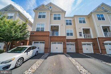 23266 Southdown Manor Terrace unit 112, Ashburn, VA 20148 - photo 2