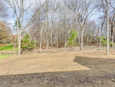 Views of the backyard, great for relaxing and enjo