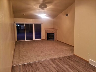 1412 Asbury Ln, Waterloo, IA 50701 - photo 7