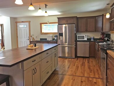 210 S Pine Banks Rd, Putney, VT 05346 - photo 4