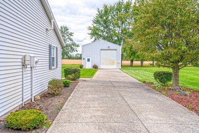 10129 Stellhorn Rd, Fort Wayne, IN 46815 - photo 3