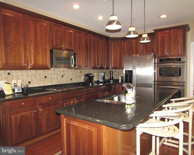 521 Guinevere Dr unit 128, Newtown Square, PA 19073 - photo 7