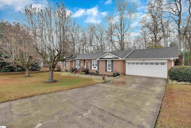 303 Asbury Cir, Easley, SC 29640 - photo 3