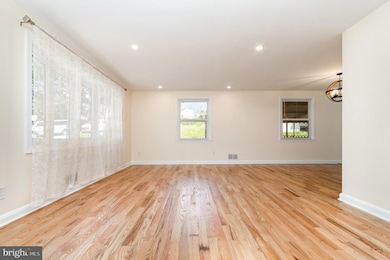 6301 Fieldvale Rd, Rosedale, MD 21237 - photo 3