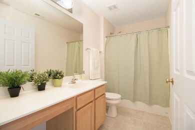 24121 Walnut Cir unit 182402, Plainfield, IL 60585 - photo 7