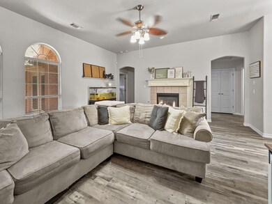 313 Hilre Dr, Sherman, TX 75092 - photo 6