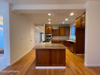 Kitchen w/ pantry